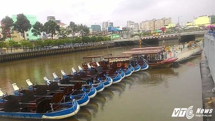 Tour du lịch trên kênh Nhiêu Lộc - Thị Nghè có khả năng... 'chết' sớm?