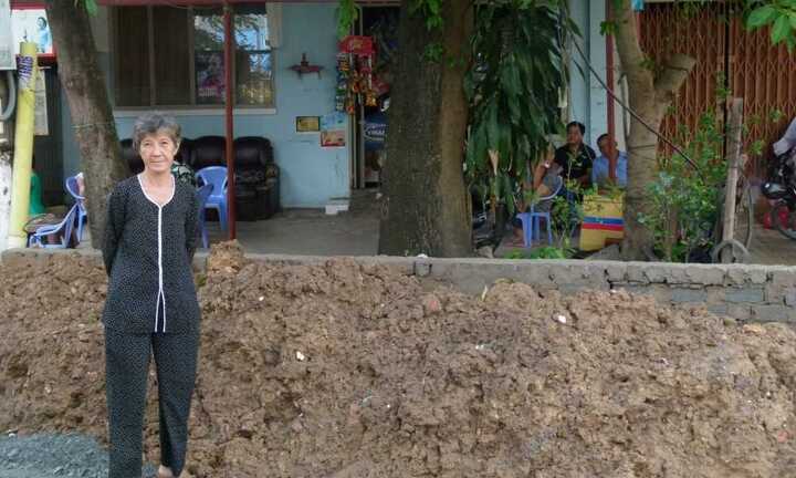 Nâng đường chống ngập ở TP.HCM, dân lo nhà thành hồ chứa nước