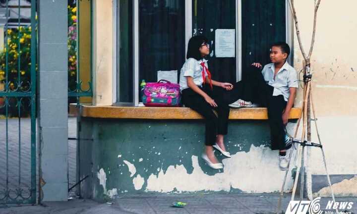 Giật mình khi con hỏi chuyện 'quan hệ' của bố mẹ