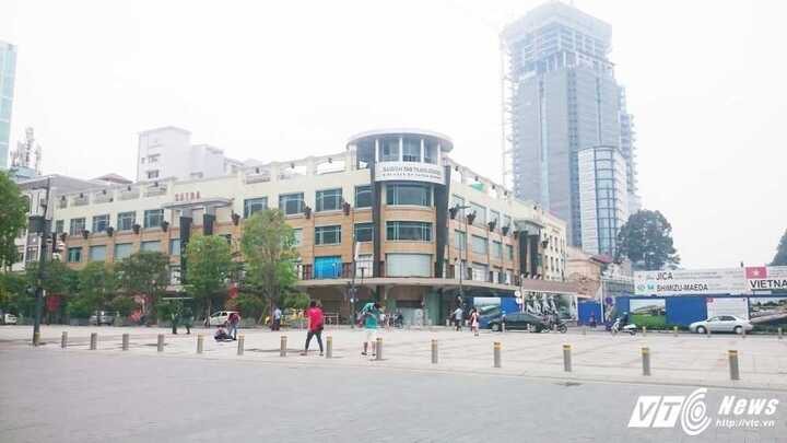 Trung tâm thương mại lâu đời nhất Sài Gòn trước giờ bị tháo dỡ