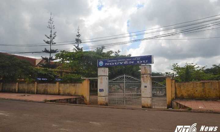 Nữ sinh đánh nhau như phim hành động: Hiệu trưởng yêu cầu công an vào cuộc