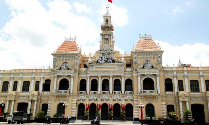 Trụ sở UBND. TP.HCM sẽ soi chiếu an ninh bằng cổng từ