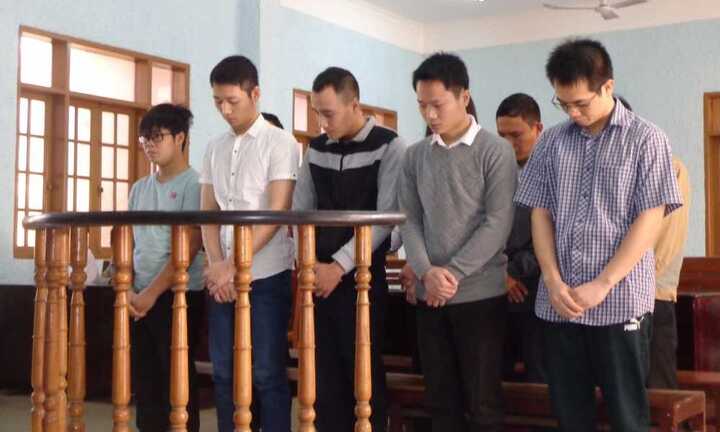 Chuyên viên phòng Nội vụ Hà Nội cầm đầu đường dây làm chứng chỉ giả