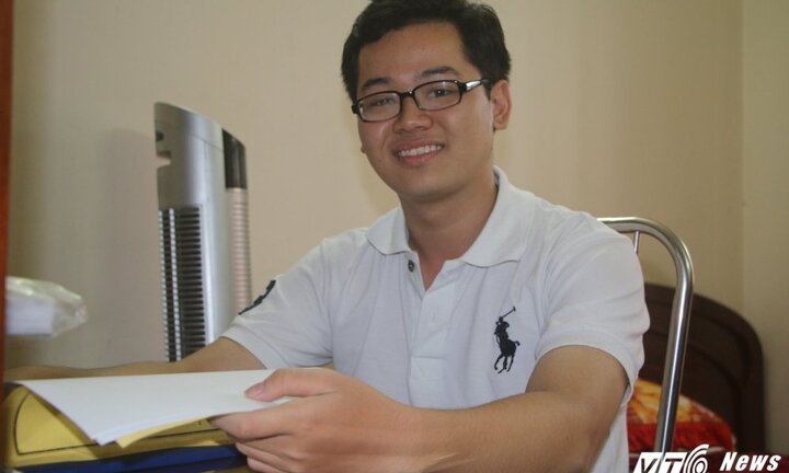 Chuyện bất ngờ về nam sinh điển trai đạt 30 điểm tuyệt đối ở khối B
