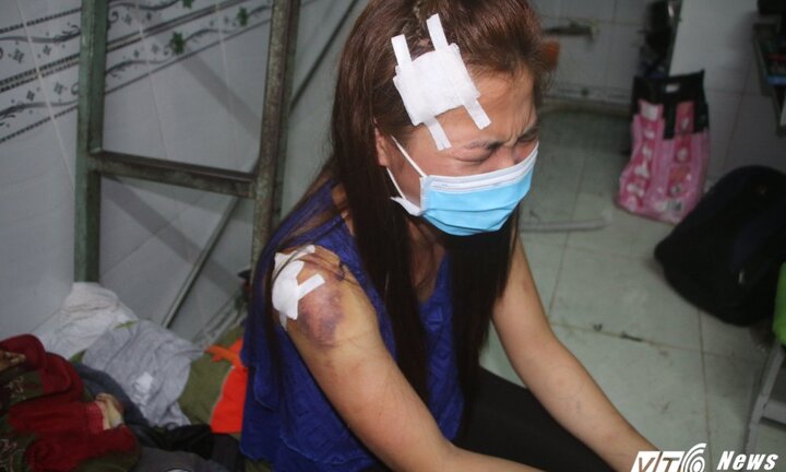 Trần tình của người vợ bị chồng lột đồ, ra đòn tàn độc: 'Em sai rồi, lỗi tất cả là ở em...'