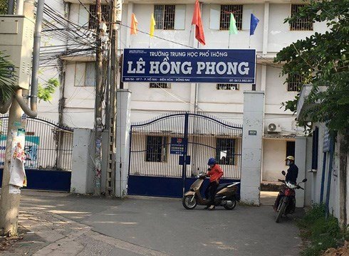 Đề thi học kỳ có 24 câu hỏi giống trong đề cương: Đề nghị kiểm điểm nhiều cán bộ