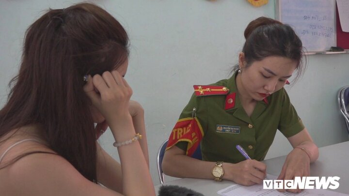 'Ông trùm' đường dây bán dâm giá nghìn USD làm quản lý 1 quán bún đậu mắm tôm