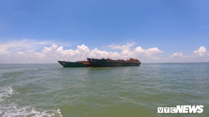 Bị bắt quả tang, cát tặc chống đối bộ đội biên phòng trên biển Cần Giờ, TP.HCM