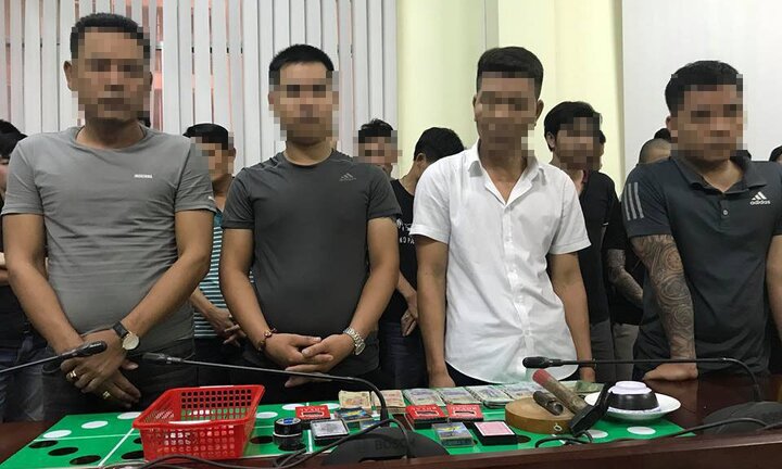 Bắt 9X cầm đầu đường dây đánh bạc hàng tỷ đồng ở TP.HCM