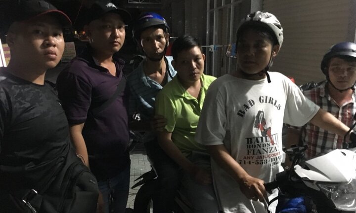 Cầm xe của bạn cùng phòng, đem tiền qua Campuchia đánh bạc