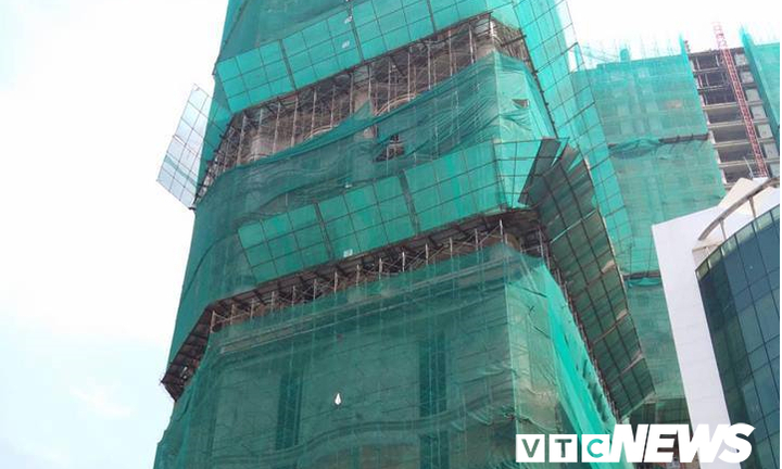 Rơi từ tầng 17 xuống tầng 13 công trình, nam công nhân thiệt mạng