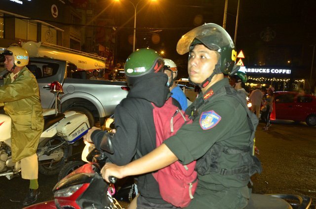 Huy động 100% lực lượng CSGT chống 'bão' trận bán kết AFF Cup 2018 ở TP.HCM