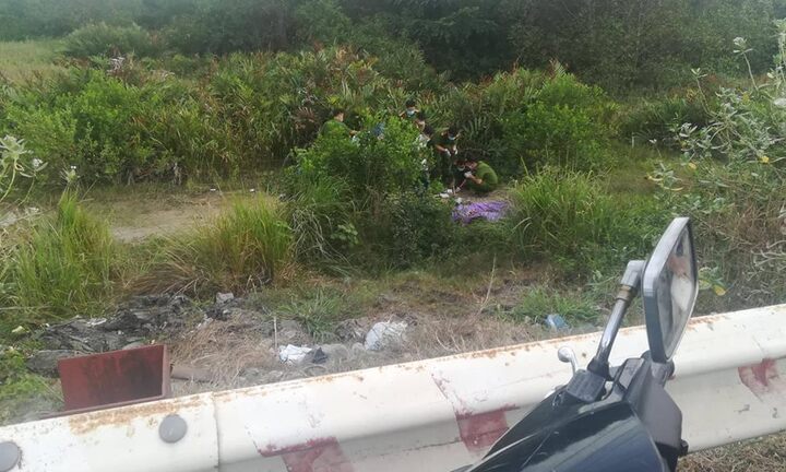 TP.HCM: Phát hiện xác chết nằm cạnh con dao tại bãi đất trống