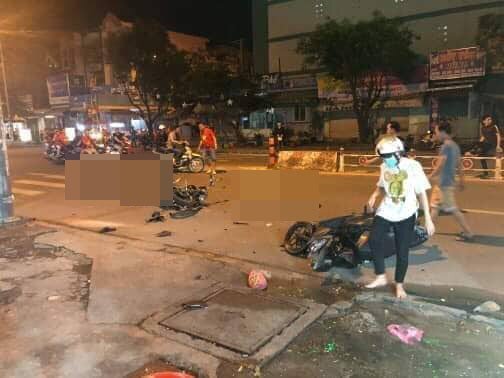 Tai nạn khi đi 'bão' mừng chiến thắng, nhiều người thương vong ở TP.HCM