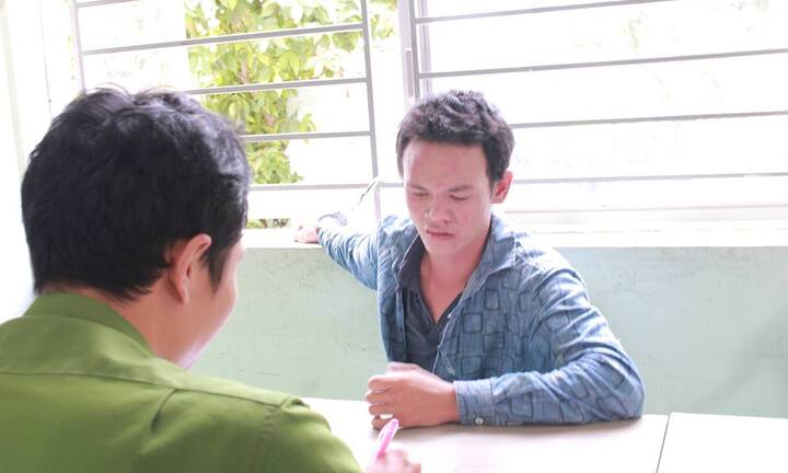 Thua độ bóng đá, 2 thanh niên từ TP.HCM về Bình Dương cướp thùng tiền mừng đám cưới