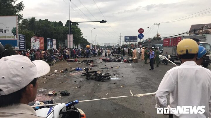 Container đâm hơn 20 người thương vong ở Long An: Đề nghị sớm khởi tố vụ án