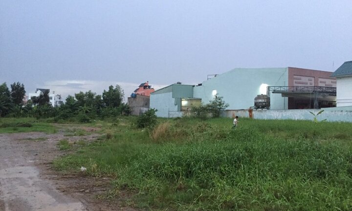 Bắt nữ cán bộ ở TP.HCM tiếp tay cho dân trốn thuế đất