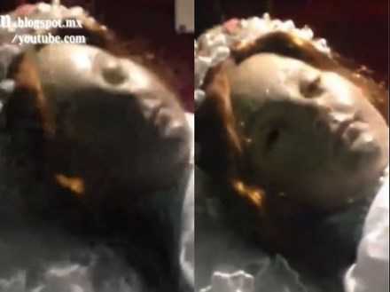 Video: Khoảnh khắc đáng sợ xác ướp 300 tuổi mở mắt nhìn du khách