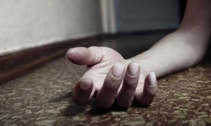 Cha mẹ tá hỏa khi thấy con 'hồi sinh' trong đám tang