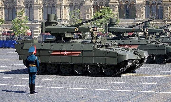 Cung đường tráng lệ của đoàn xe diễu hành Ngày Chiến thắng 9/5 tại Matxcơva