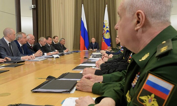 Tổng thống Putin yêu cầu Bộ Quốc phòng nắm rõ về quân đội nước ngoài