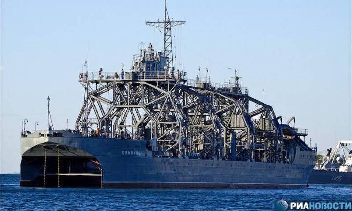 Chiêm ngưỡng chiến hạm hơn 100 tuổi vẫn phục vụ trong Hải quân Nga