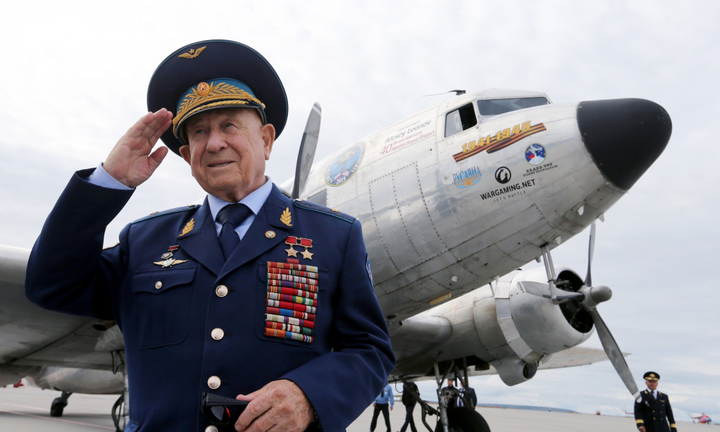 Vĩnh biệt Anh hùng Lao động Việt Nam Alexei Leonov- người đầu tiên ‘dạo bước’ trong không gian