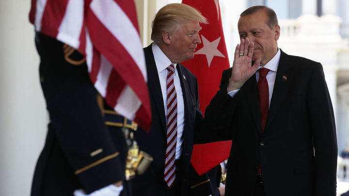Ông Trump muốn ‘mua chuộc’ Thổ Nhĩ Kỳ: Ankara lựa chọn giữa Nga và Mỹ