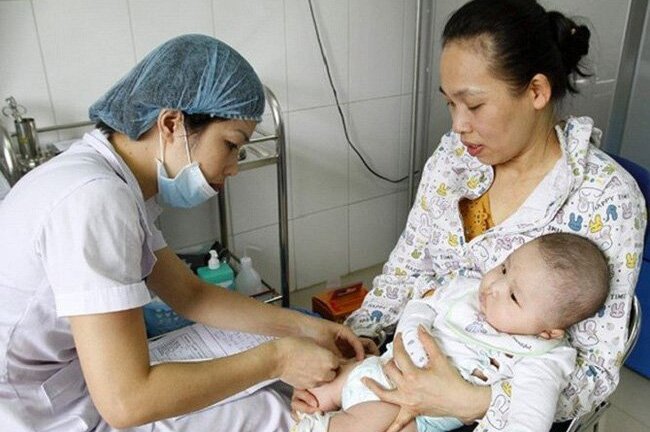 Dịch bệnh mùa xuân hè đang bùng phát, các mẹ nên chú ý điều này
