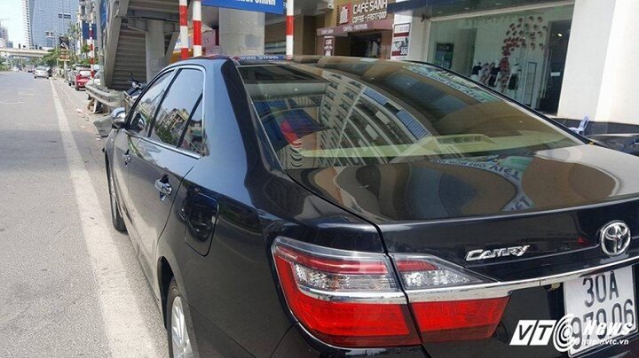 Những đồ vật biến thành nguy hiểm khi để trong ô tô phơi dưới trời nắng