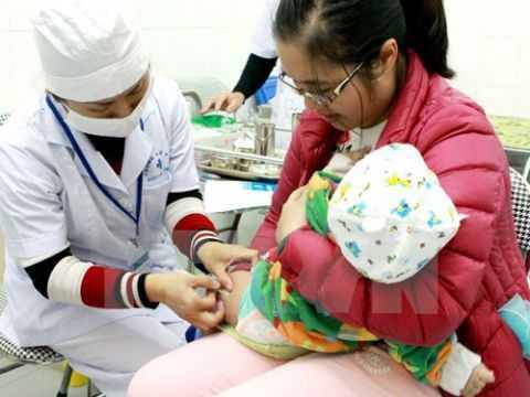 Bệnh bạch hầu: Tiêm chủng đủ thì không lo