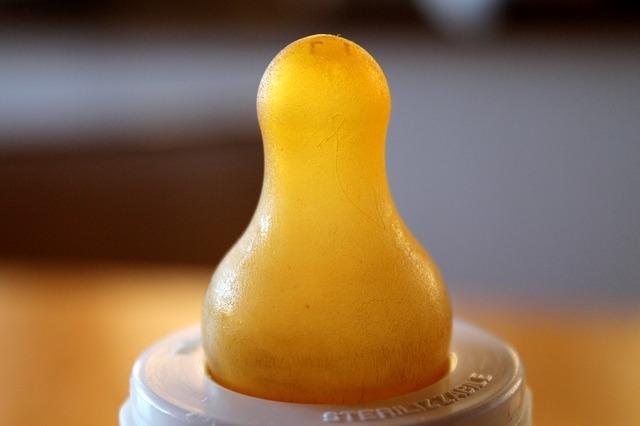 Được bố mẹ cho ăn kiêng, bé 7 tháng tuổi chết thương tâm