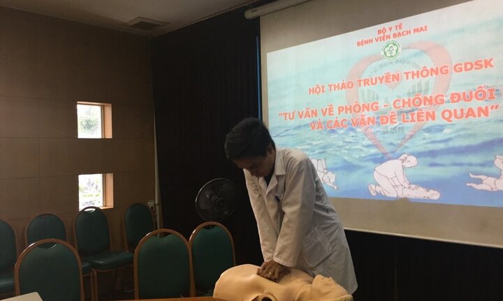 Sơ cứu người đuối nước đúng cách: Không phải ai cũng biết