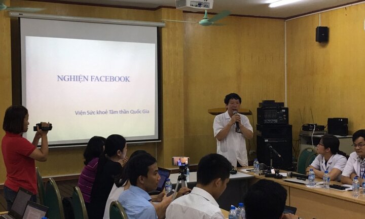 Bị cấm sử dụng Facebook, cậu bé 14 tuổi phải nhập viện vì co giật