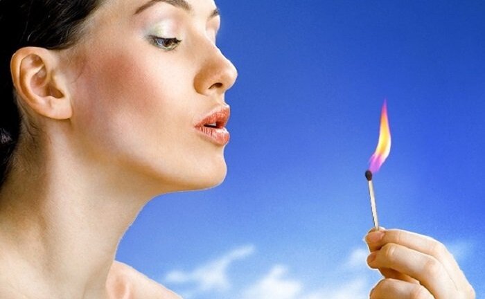 Tự kiểm tra tình trạng sức khỏe tại nhà với 7 động tác cực kỳ đơn giản