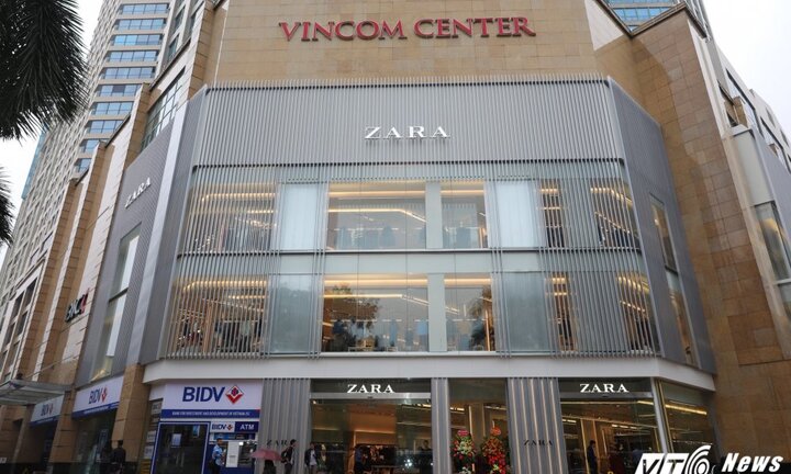 Zara Hà Nội chính thức khai trương, khách nườm nượp kéo đến