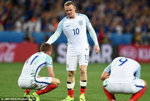 Thua xấu hổ Iceland, Rooney thề không chia tay ĐTQG như Messi
