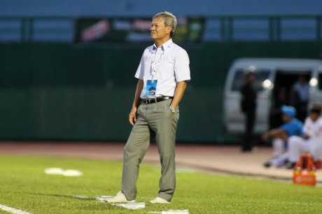 Văng tục với trọng tài, HLV Lê Thụy Hải bị phạt nặng