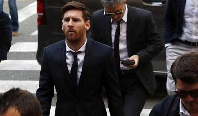 Bộ trưởng Tư pháp Tây Ban Nha phê phán Barca bảo vệ Messi thái quá