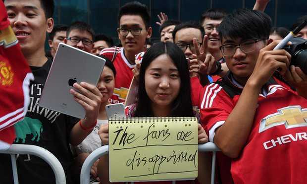 Fan Trung Quốc nổi điên: Man Utd tàn nhẫn, coi thường người hâm mộ
