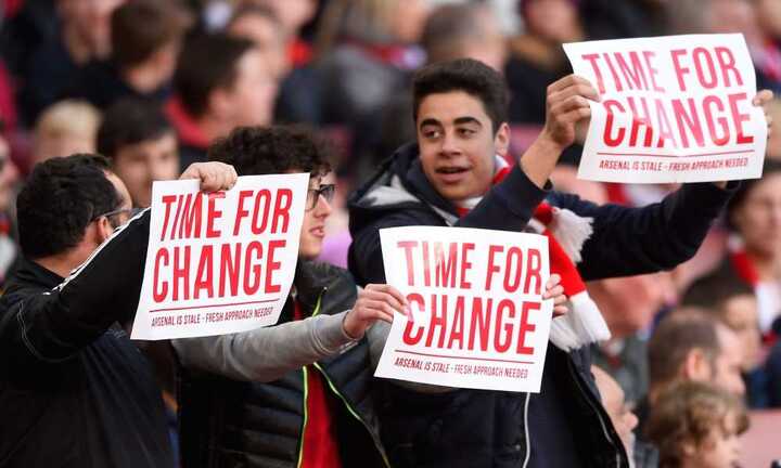 Arsenal gặp khó: Bao giờ ông hết keo kiệt, Wenger?