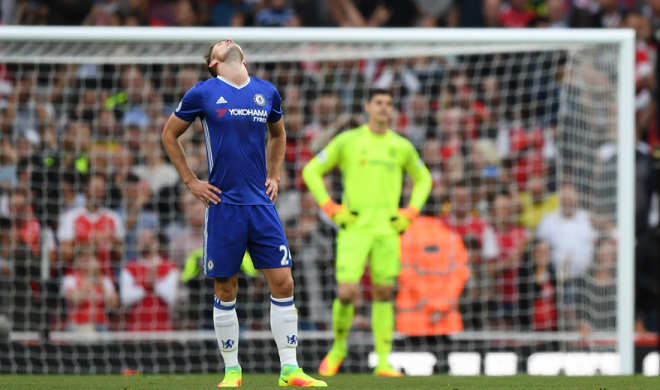 Eden Hazard chỉ trích hàng thủ, Roman Abramovich duyệt chi nâng cấp Chelsea