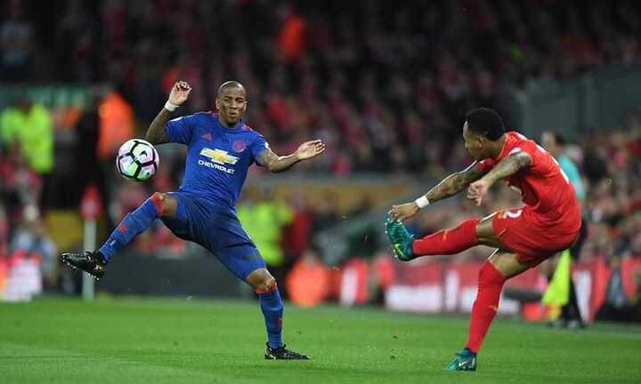 Kết quả bóng đá Anh: Đá kiểu Mourinho, Man Utd buộc Liverpool chia điểm