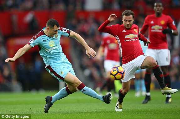 Kết quả bóng đá Anh: Man Utd hòa khó tin, Man City thắng hủy diệt