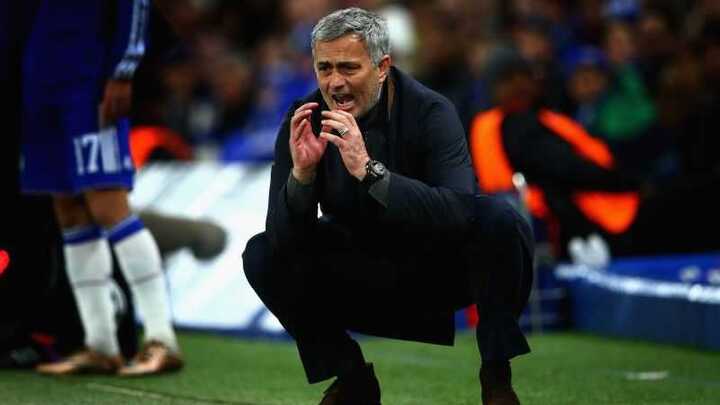 15 tháng đáng quên trong sự nghiệp của Mourinho
