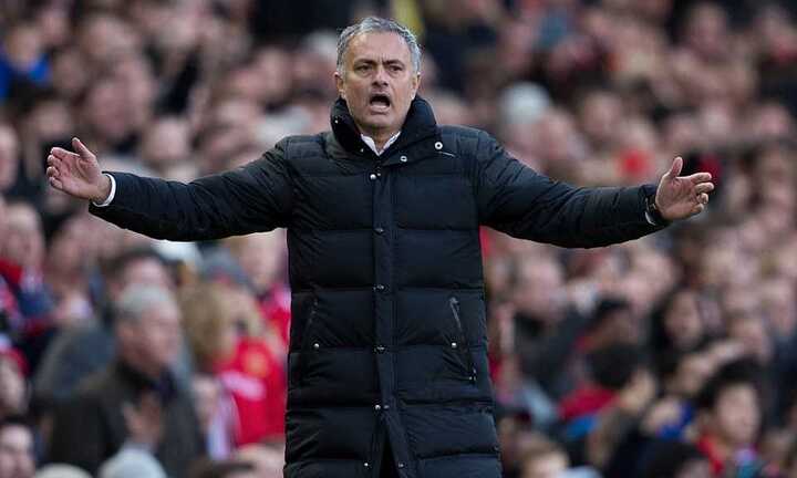 Jose Mourinho đổ lỗi hòa do kém may, từ chối bình luận về trọng tài