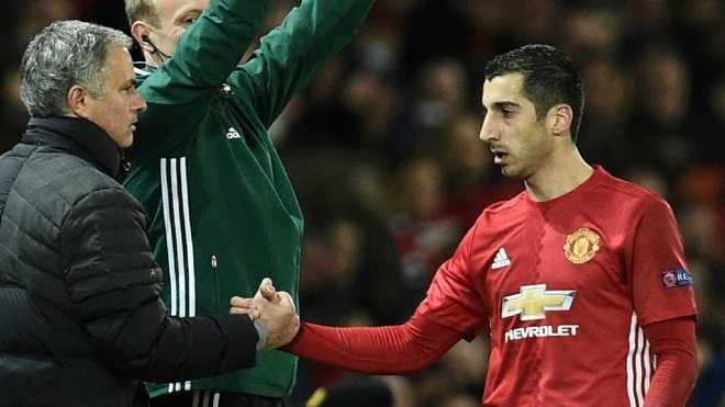 Henrikh Mkhitaryan đập tan sự bảo thủ của Mourinho