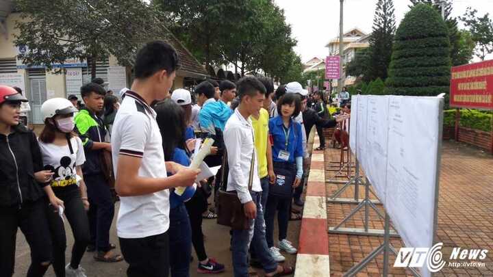 Gần 900 thí sinh Đắk Lắk không đến làm thủ tục dự thi THPT quốc gia 2016
