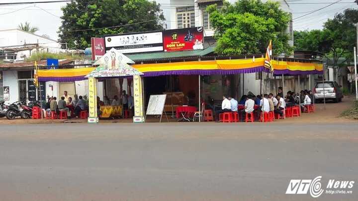 Cãi nhau với vợ, một cán bộ cấp sở treo cổ tự tử