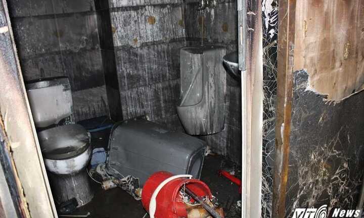 Ảnh: Bên trong phòng hát của quán karaoke cháy khiến 13 người chết